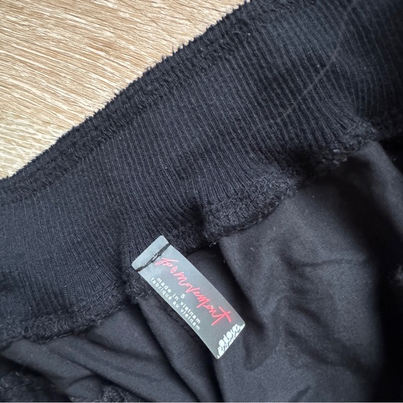 FP Movement by Free People mesmerize me hiking cargo pants S black - Picture 7 of 10